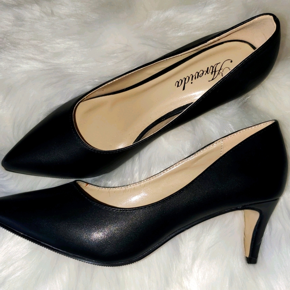 3/$30 - Black Leather Atrevida heels